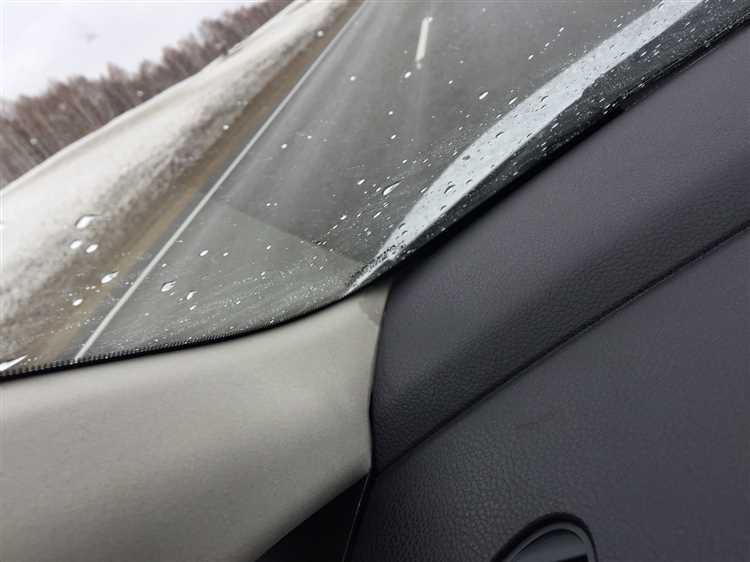 Автостекло и его неотъемлемая роль в безопасности автомобиля - наиболее распространенные проблемы и эффективные способы их устранения Автостекло: проблемы и их решения