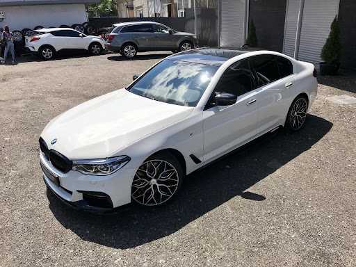 BMW 5 M Performance появился на официальных фотографиях