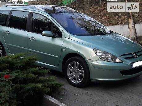 Полный обзор автомобиля Peugeot 307 - спецификации, характеристики, преимущества и недостатки, отзывы владельцев, сравнение с конкурентами и рекомендации по покупке Обзор автомобиля Peugeot 307