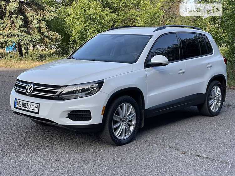 Обзор новейшего автомобиля Volkswagen Tiguan 2016 - все, что вам необходимо знать о современных технологиях, стильном дизайне и высокой производительности этого уникального автомобиля Обзор Volkswagen Tiguan 2016