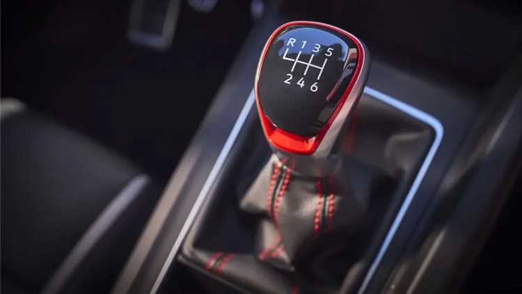 VW Golf откажется от механической коробки передач в 2024 году